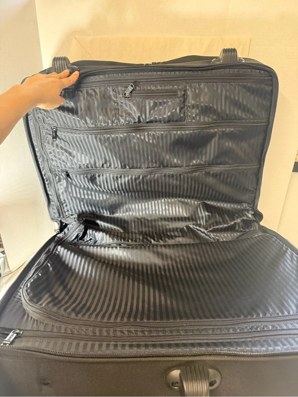 TUMI LARGE Rolling Wheeled Garment Bag Luggage